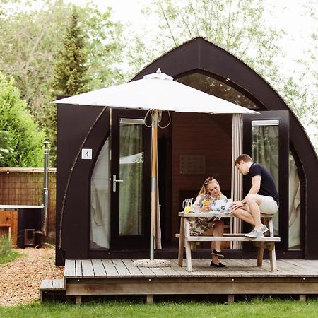 Pod Huisje Met Hottub دوكوم المظهر الخارجي الصورة