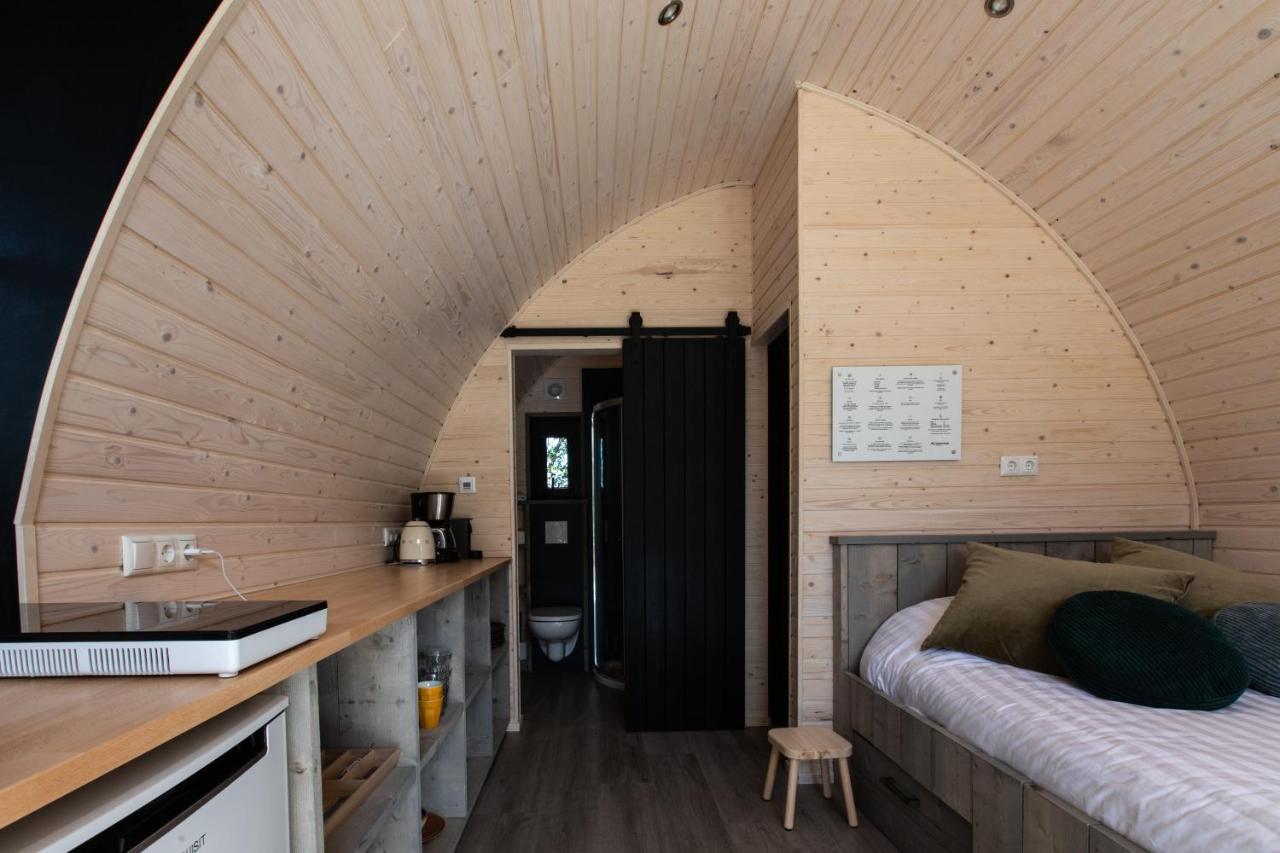 Pod Huisje Met Hottub دوكوم المظهر الخارجي الصورة